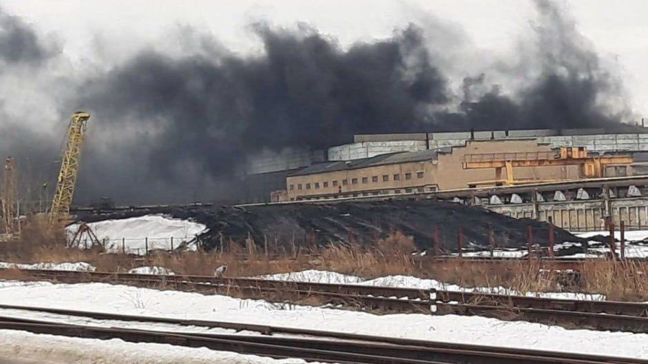 V ruské Jaroslavli hoří továrna na motory pro balistické střely Topol-M
